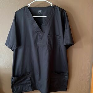 UNIFORM ADVANTAGE MEN'S SCRUB TOP